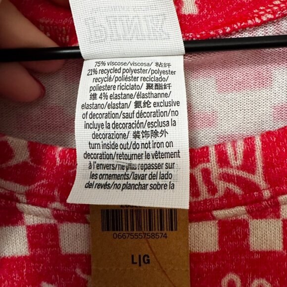 PINK Victoria's Secret Red Christmas Long sleeve Sleepwear Top New With Tags L - Picture 2 of 4